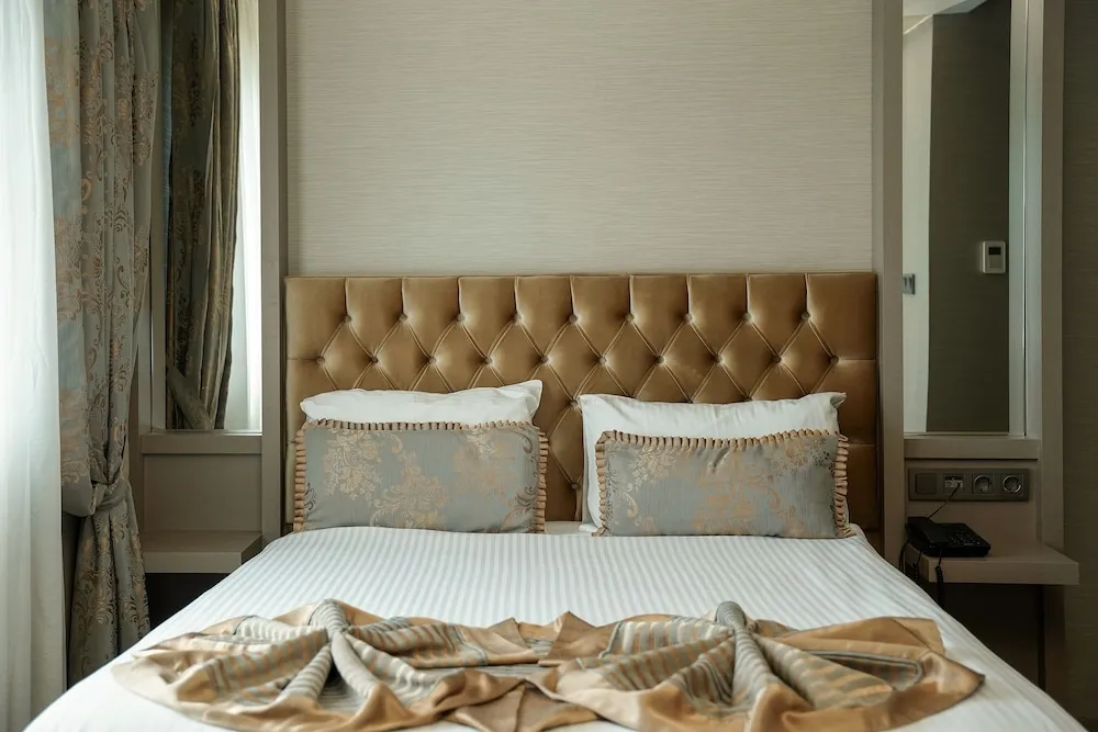 Standard Tek Büyük Yataklı Oda