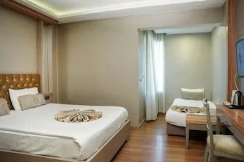 Enerji Hotel