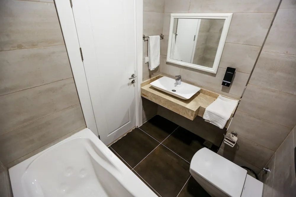 Standard Tek Büyük veya İki Ayrı Yataklı Oda, 1 Çift Kişilik Yatak, Şehir Manzaralı