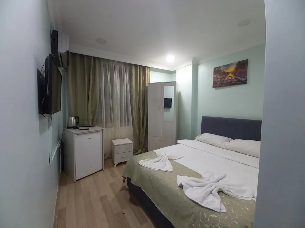 Economy Üç Kişilik Oda, Şehir Manzaralı