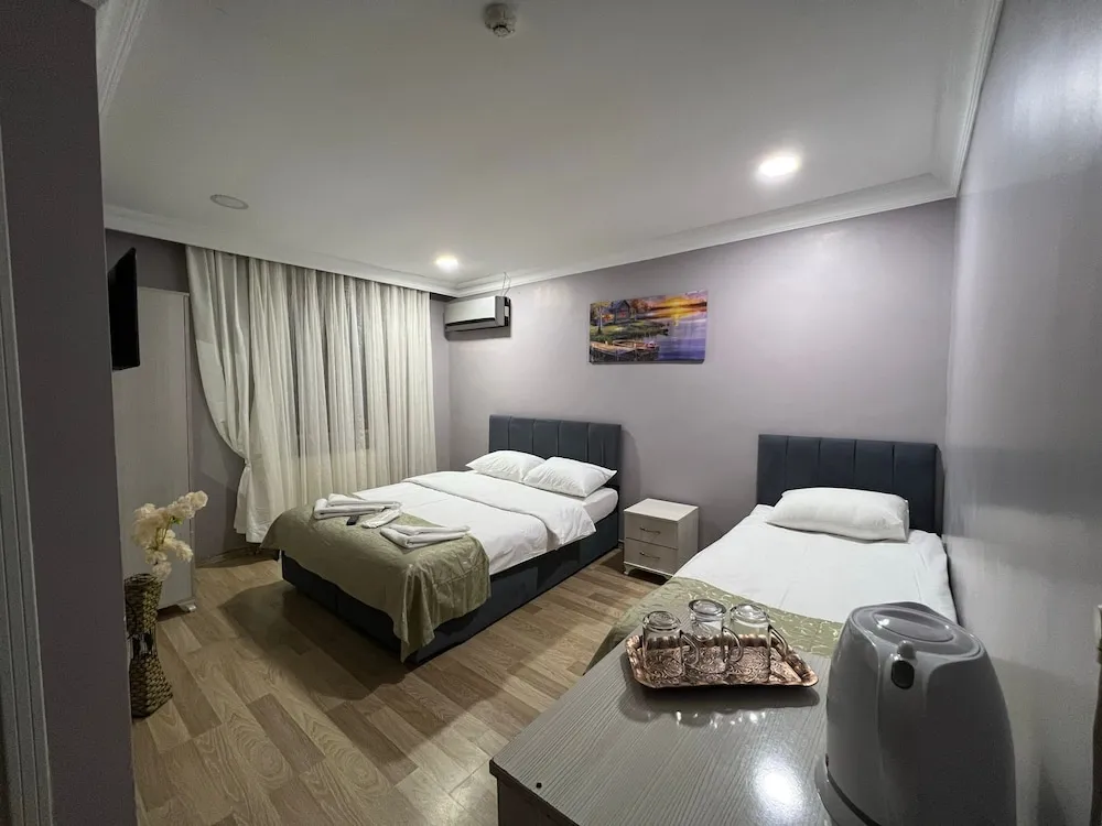 Economy Üç Kişilik Oda, Şehir Manzaralı