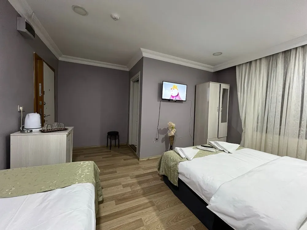 Economy Üç Kişilik Oda, Şehir Manzaralı