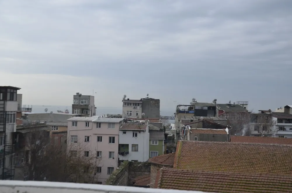 Economy Üç Kişilik Oda, Şehir Manzaralı