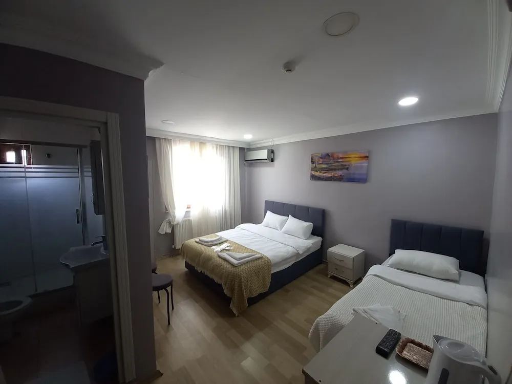 Economy Üç Kişilik Oda, Şehir Manzaralı