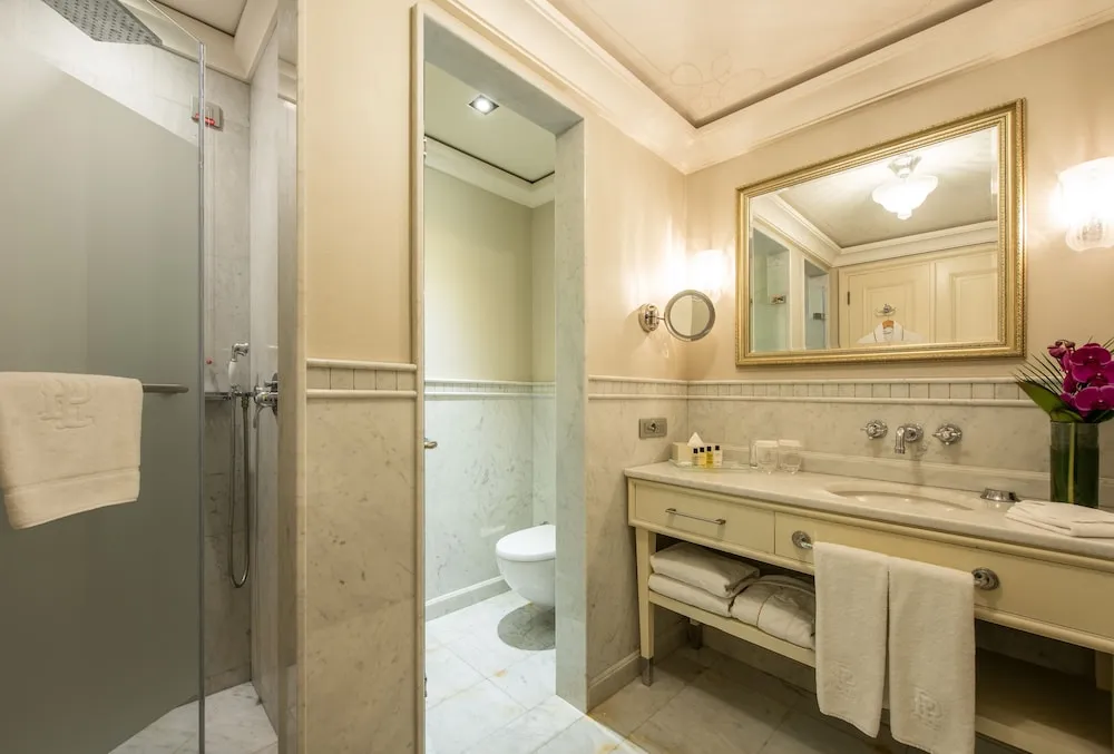Grand Pera Studio Triple Room