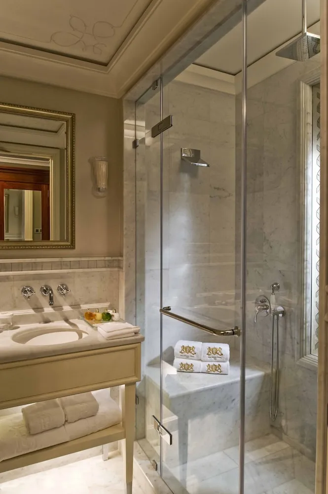 Grand Pera Studio Triple Room