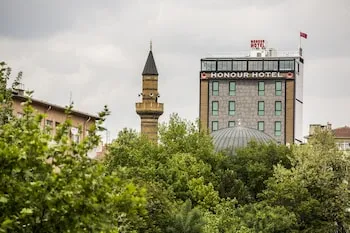 Honour Hotel