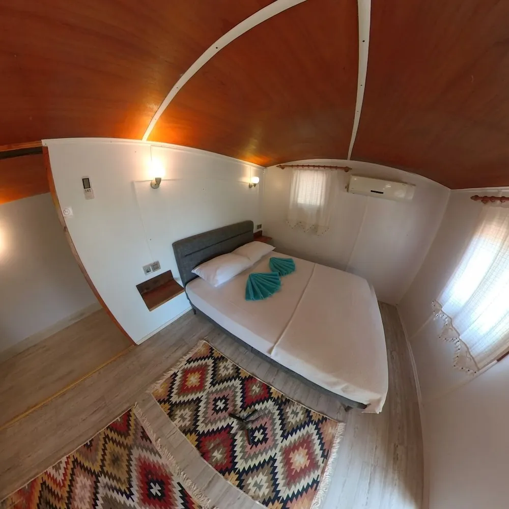 Family Bungalov, 1 Büyük (Queen) Boy Yatak ve Çekyat, Özel Banyo, Göl Manzaralı