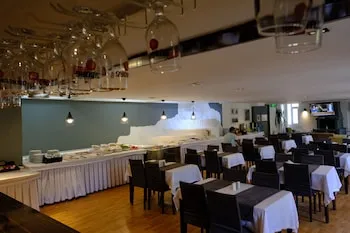 Esin Hotel