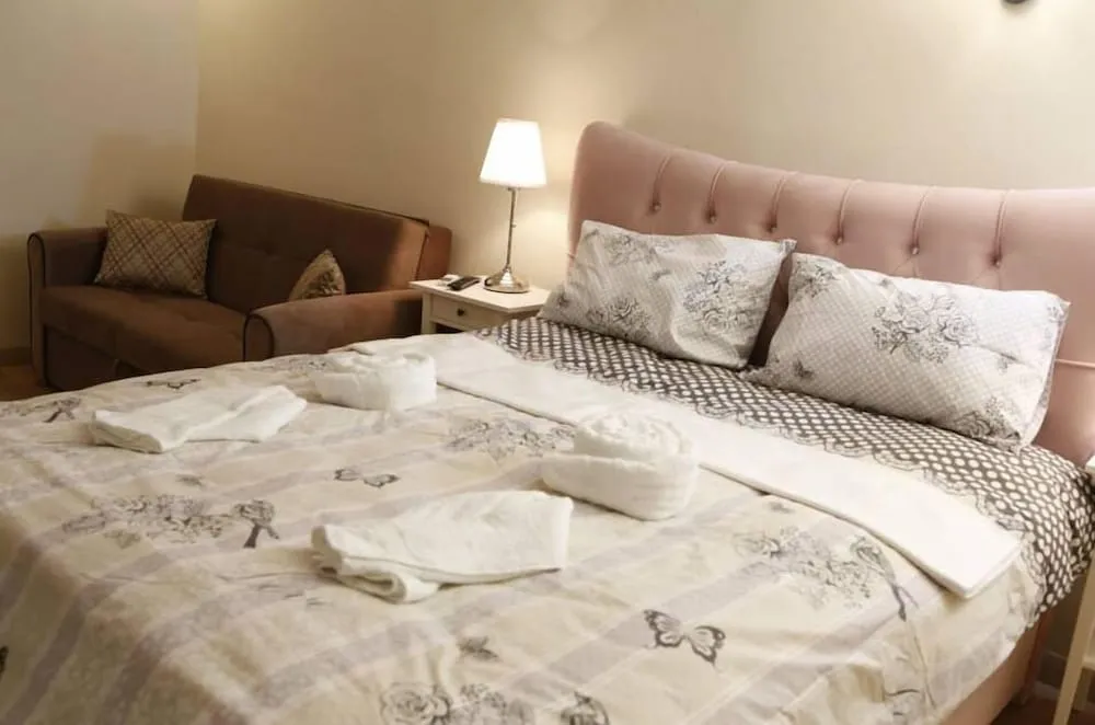 Parion Room