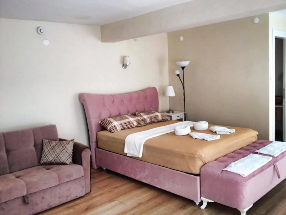 Parion Room