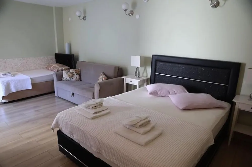 Parion Room