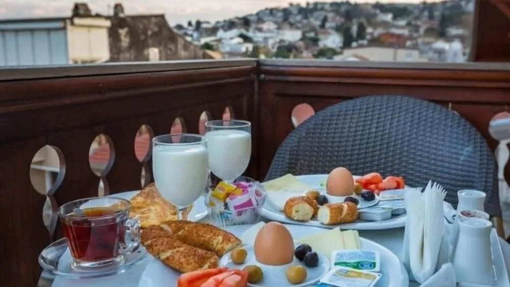 Standard Tek Büyük Yataklı Oda