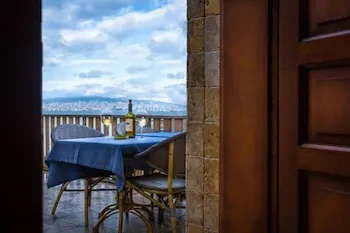 Yalı Hotel
