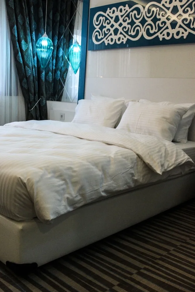 Deluxe Tek Büyük Yataklı Oda