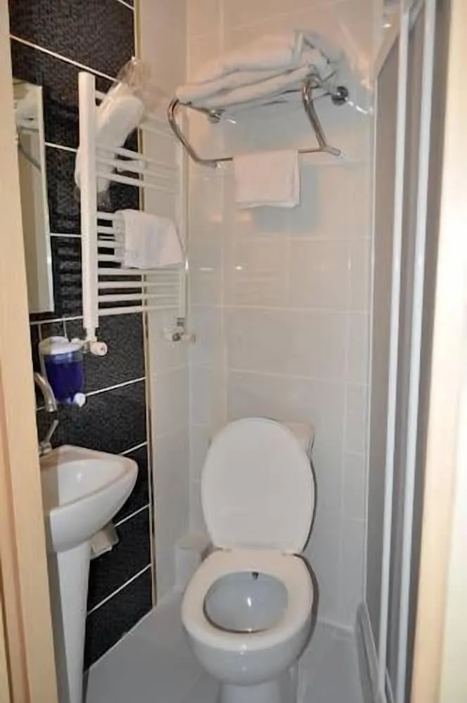 Standard Üç Kişilik Oda