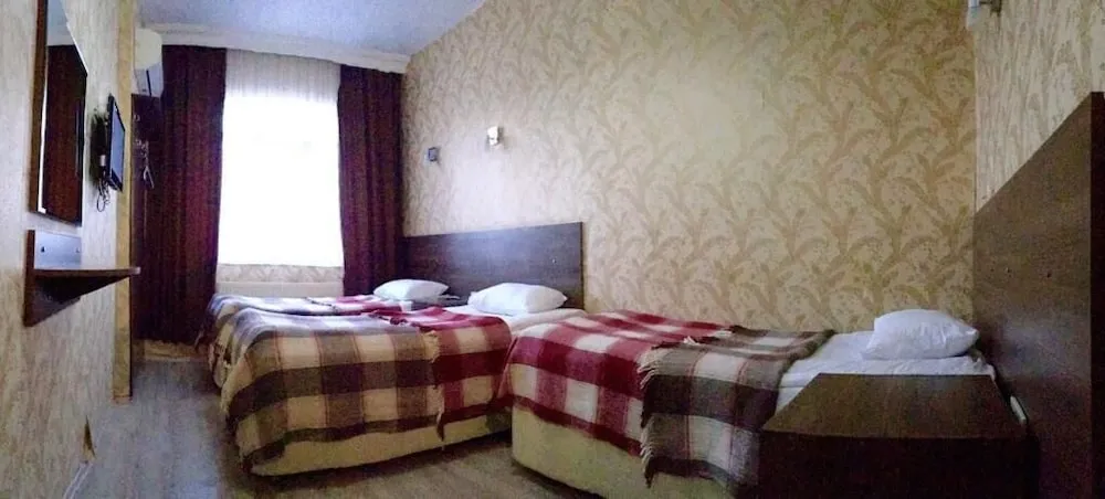 Standard Üç Kişilik Oda
