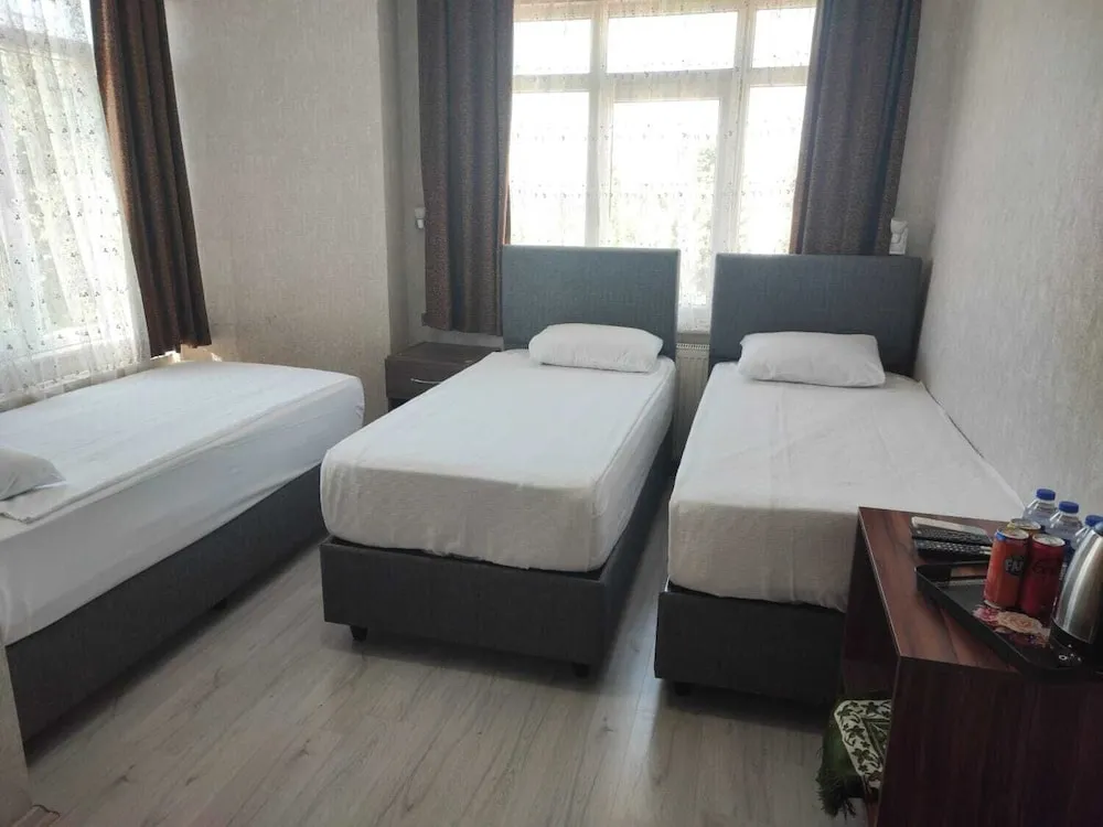 Standard Üç Kişilik Oda