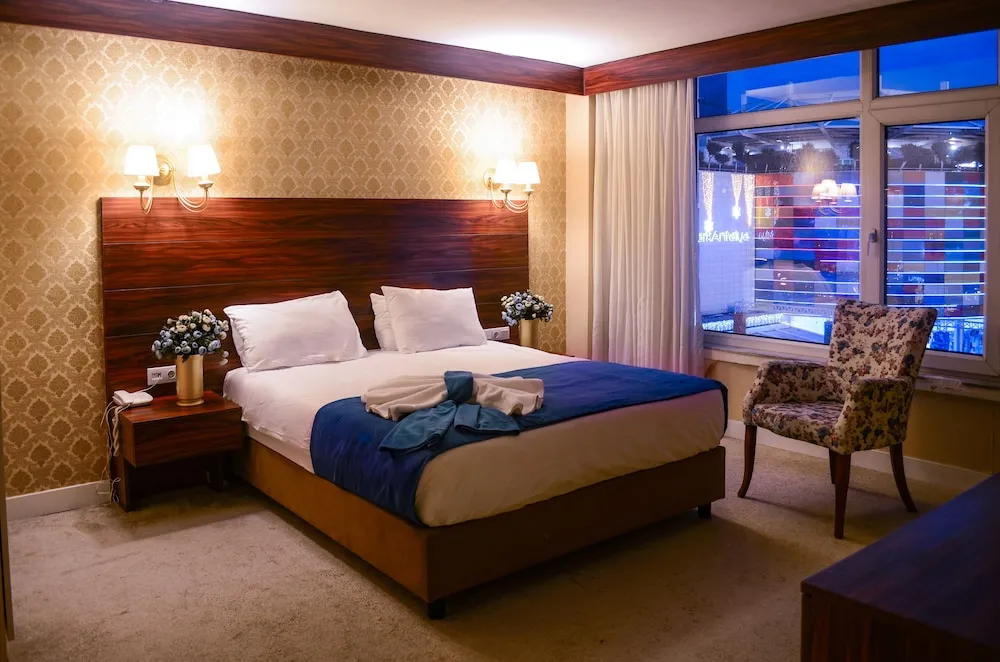 Standard Tek Büyük Yataklı Oda