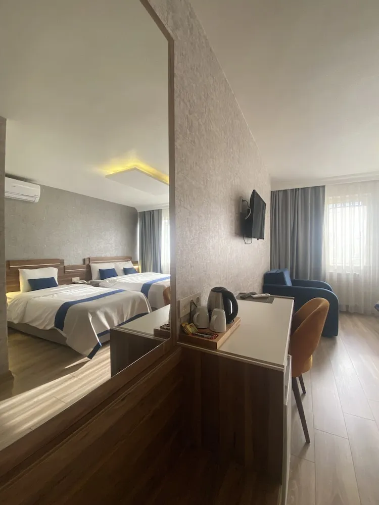 Deluxe Dört Kişilik Oda