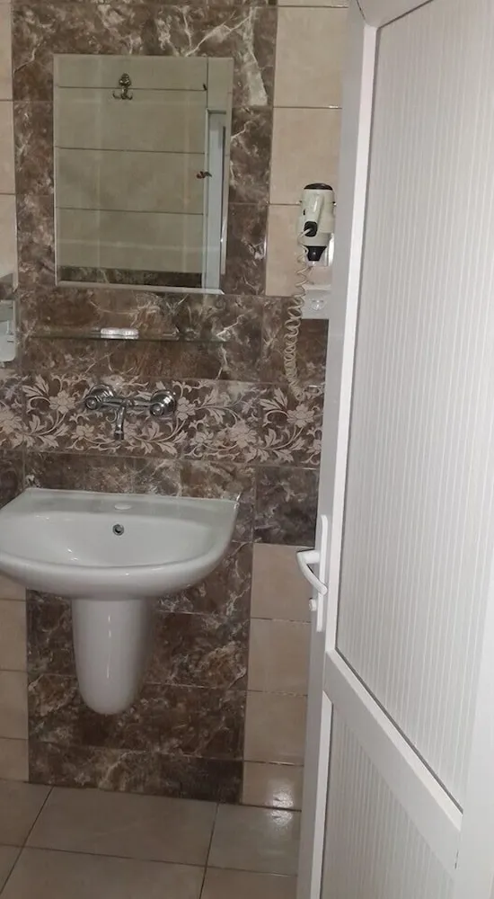 Standard Büyük Yataklı Tek Kişilik Oda