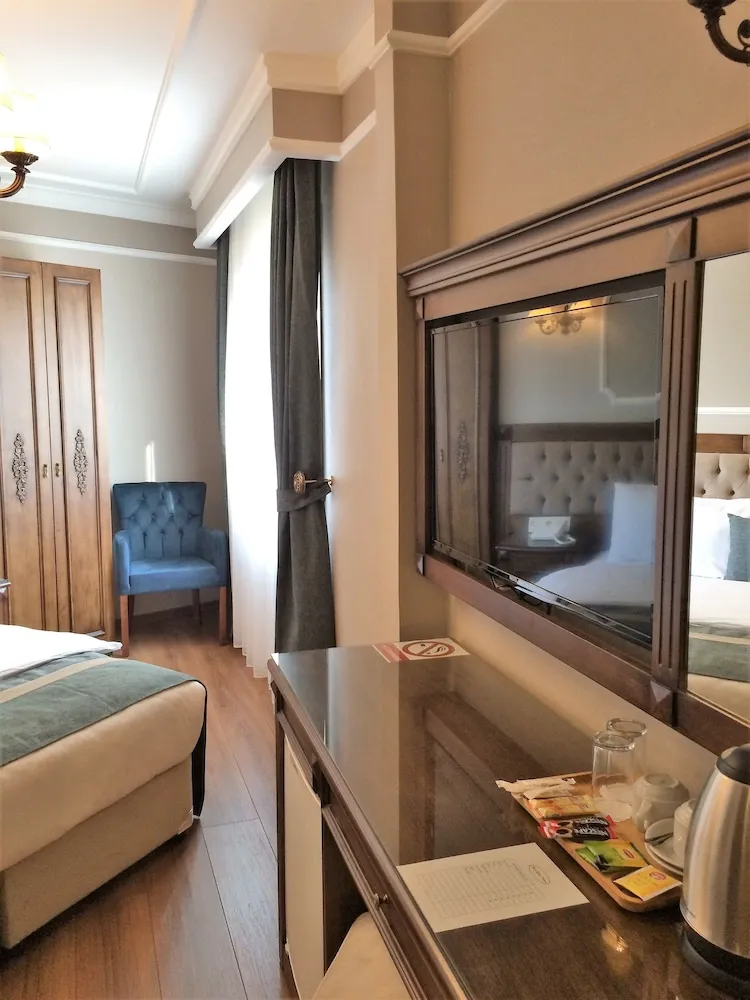 Deluxe Tek Büyük Yataklı Oda