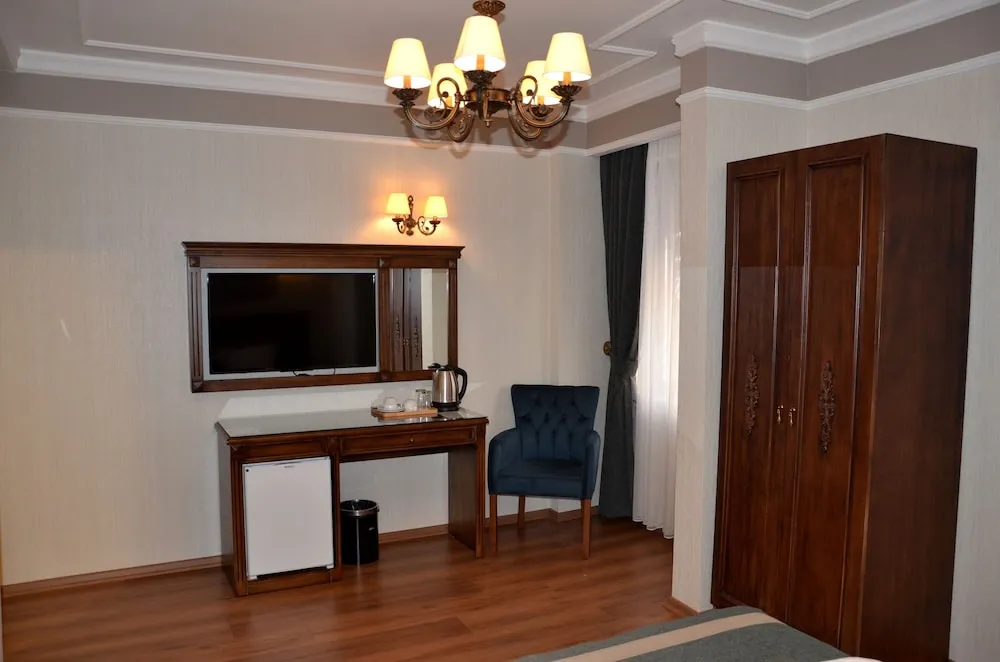Deluxe Tek Büyük Yataklı Oda