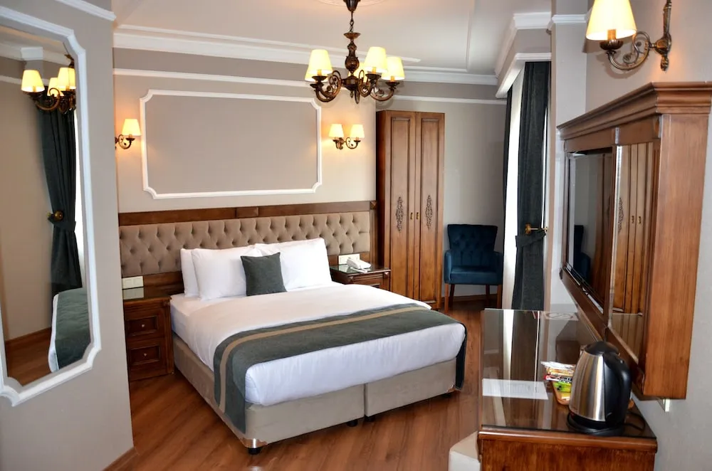 Deluxe Tek Büyük Yataklı Oda