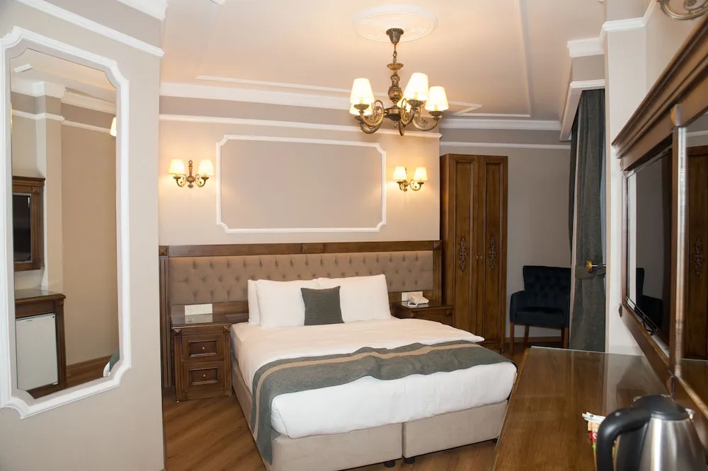 Deluxe Tek Büyük Yataklı Oda