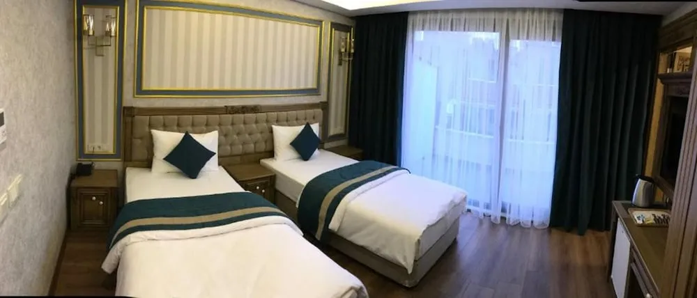 Superior Twin Room with Balcony