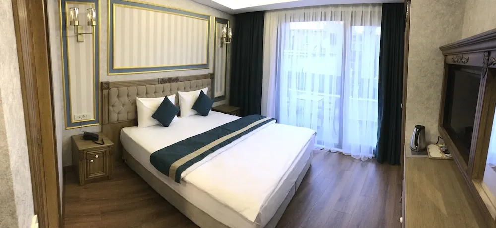Superior Double Room with Balcony