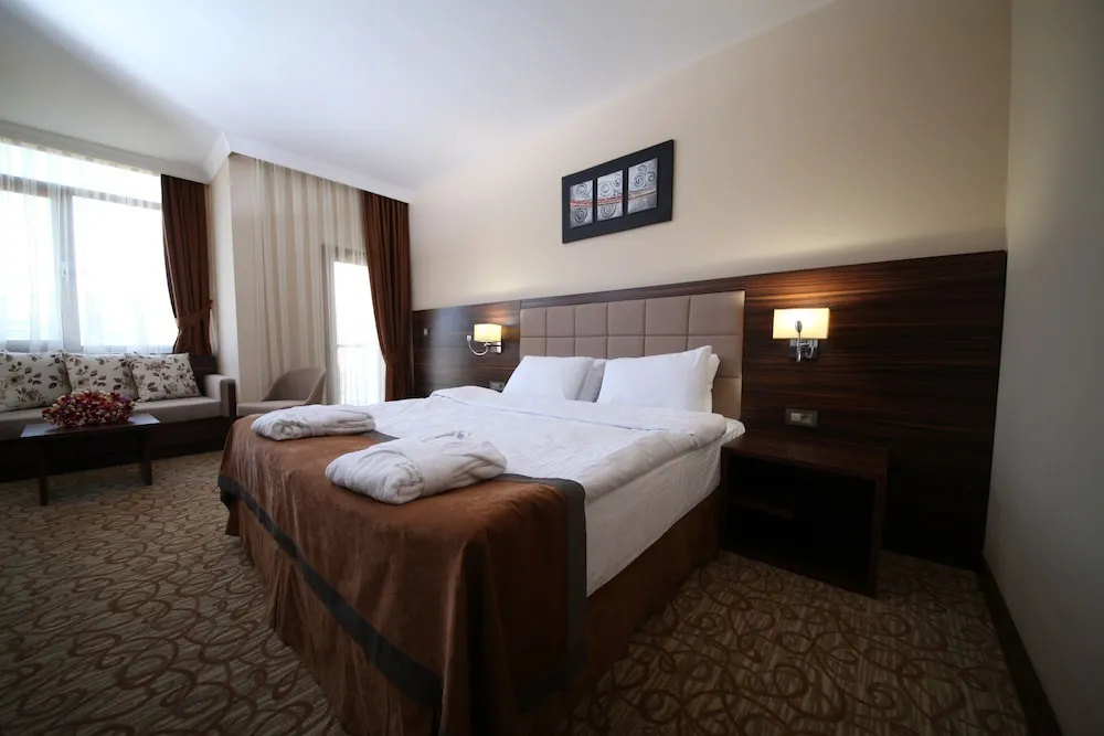 Standard Tek Büyük Yataklı Oda