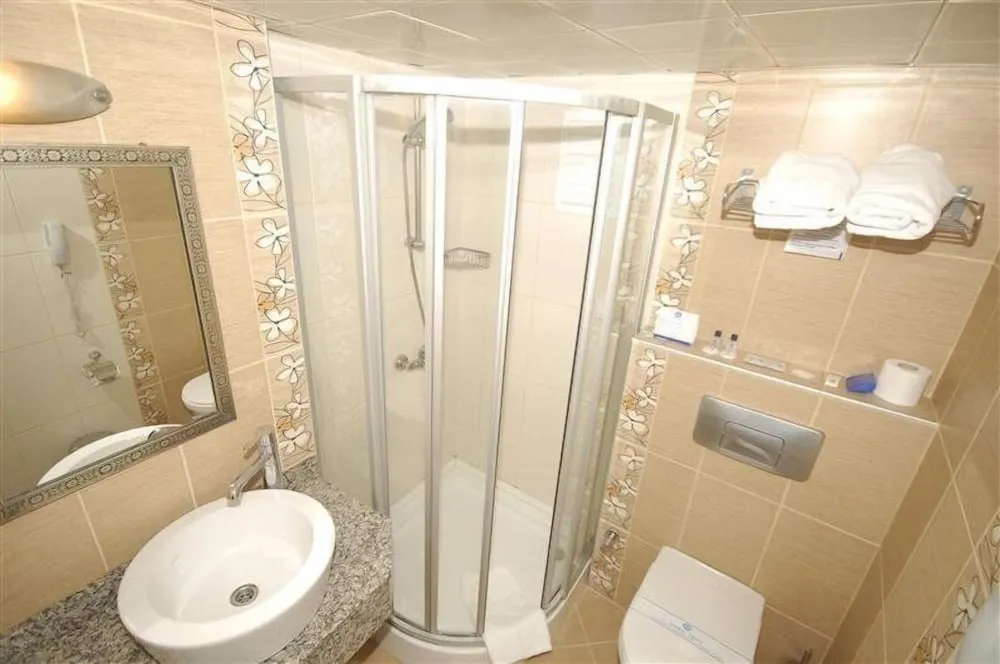 Standard Tek Büyük Yataklı Oda
