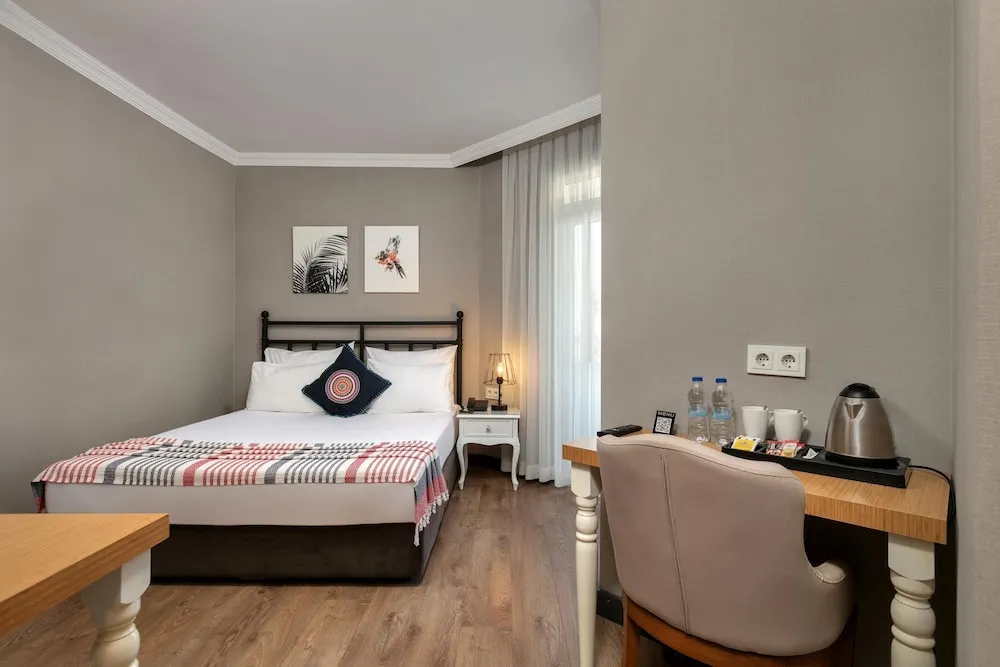 Standard Tek Büyük veya İki Ayrı Yataklı Oda
