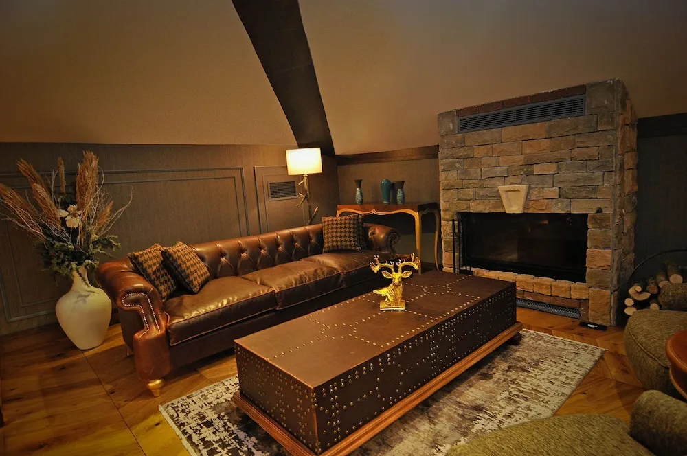 SUPERIOR KING SUITE