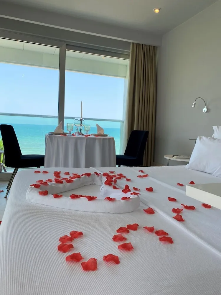 Deluxe Tek Büyük Yataklı Oda, Deniz Manzaralı