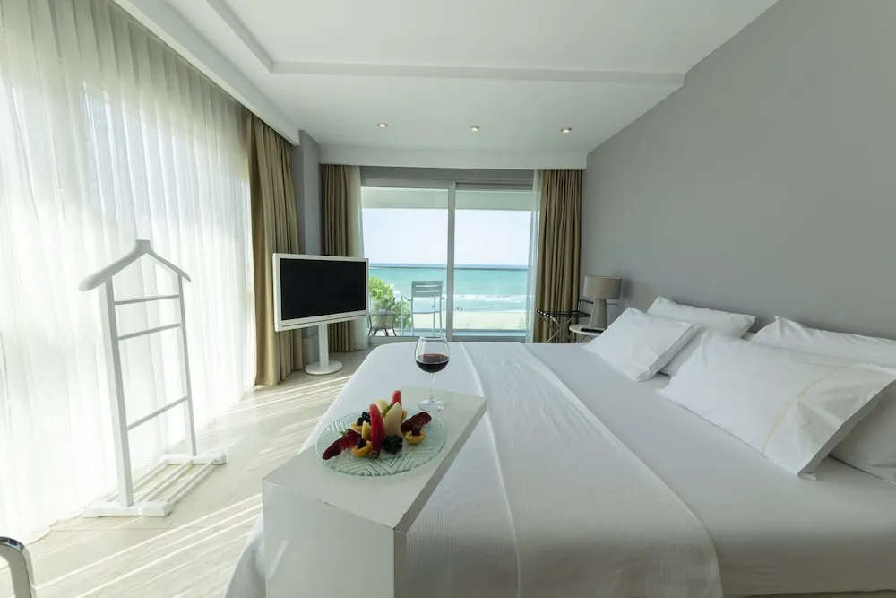 Deluxe Tek Büyük Yataklı Oda, Deniz Manzaralı