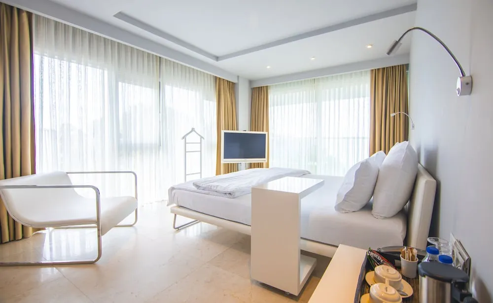Deluxe Tek Büyük Yataklı Oda, Deniz Manzaralı