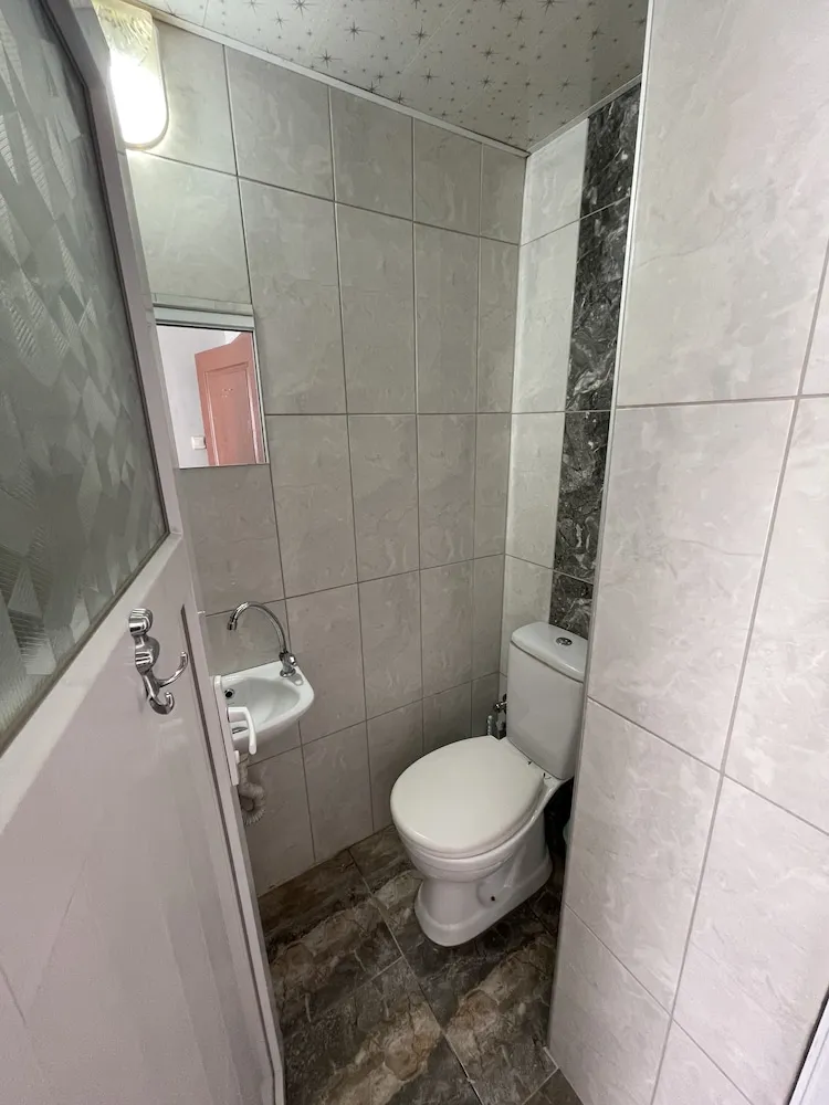 Standard Tek Büyük veya İki Ayrı Yataklı Oda, Özel Banyo