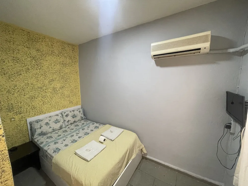 Standard Tek Büyük veya İki Ayrı Yataklı Oda, Özel Banyo