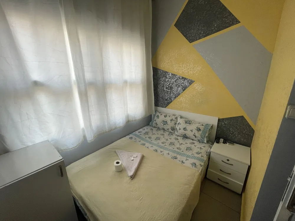 Standard Tek Büyük veya İki Ayrı Yataklı Oda, Özel Banyo