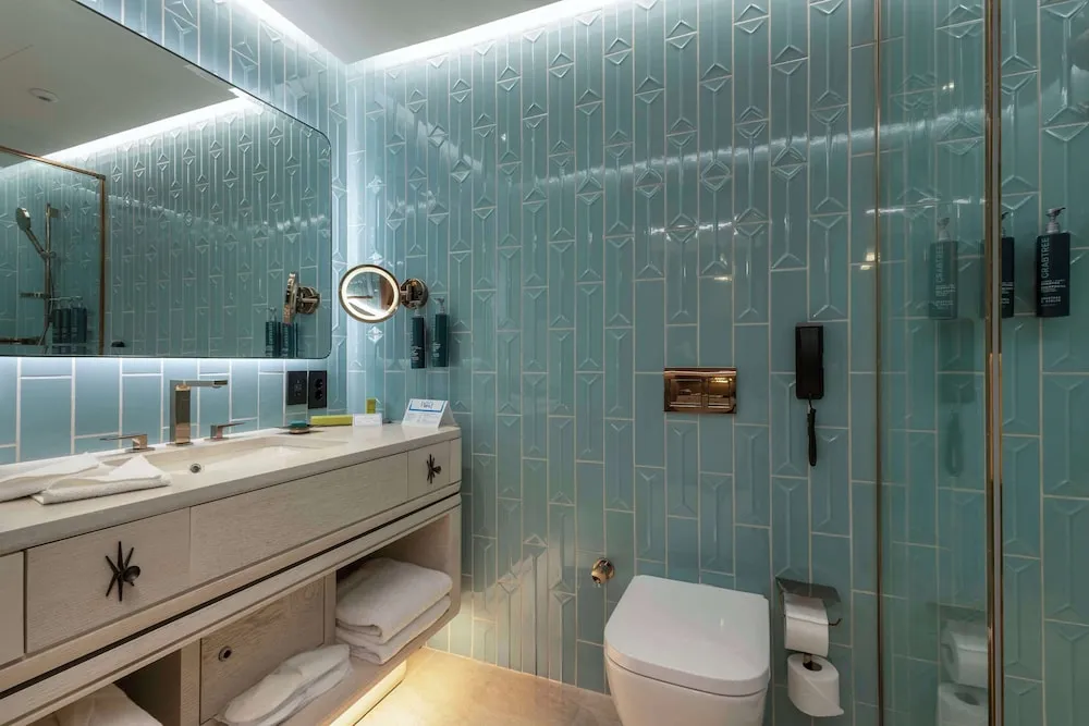 King Deluxe Room - Bosphorus View