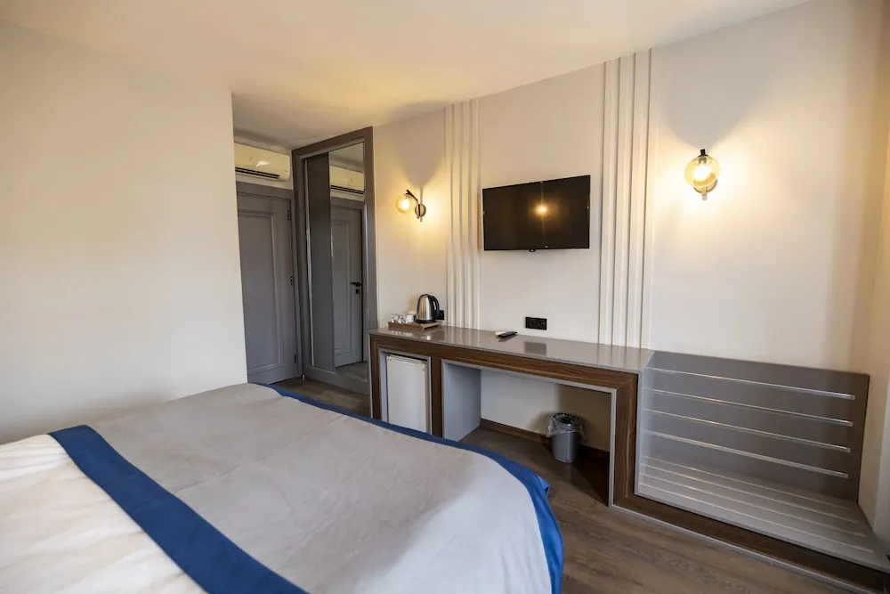 Deluxe Tek Büyük Yataklı Oda