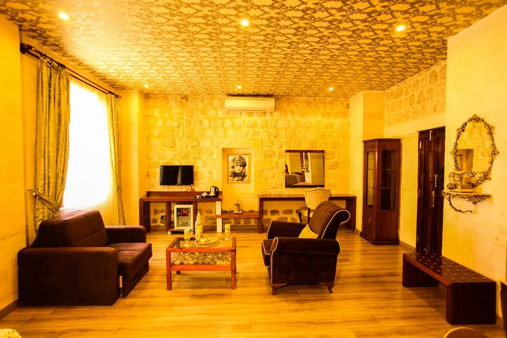 Executive Üç Kişilik Oda