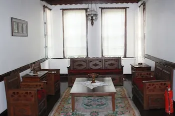 Toprakçılar Konağı Butik Otel