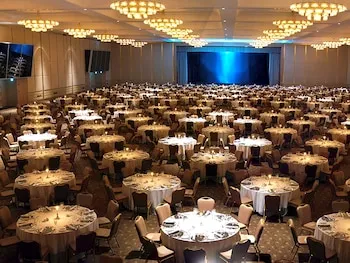WOW Airport Hotel