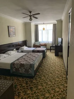 Omur Hotel