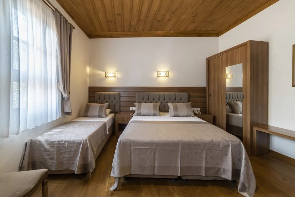 Standard Üç Kişilik Oda