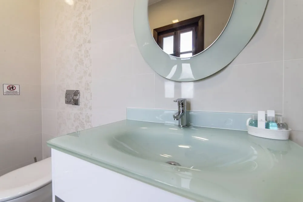 Economy Tek Büyük Yataklı Oda