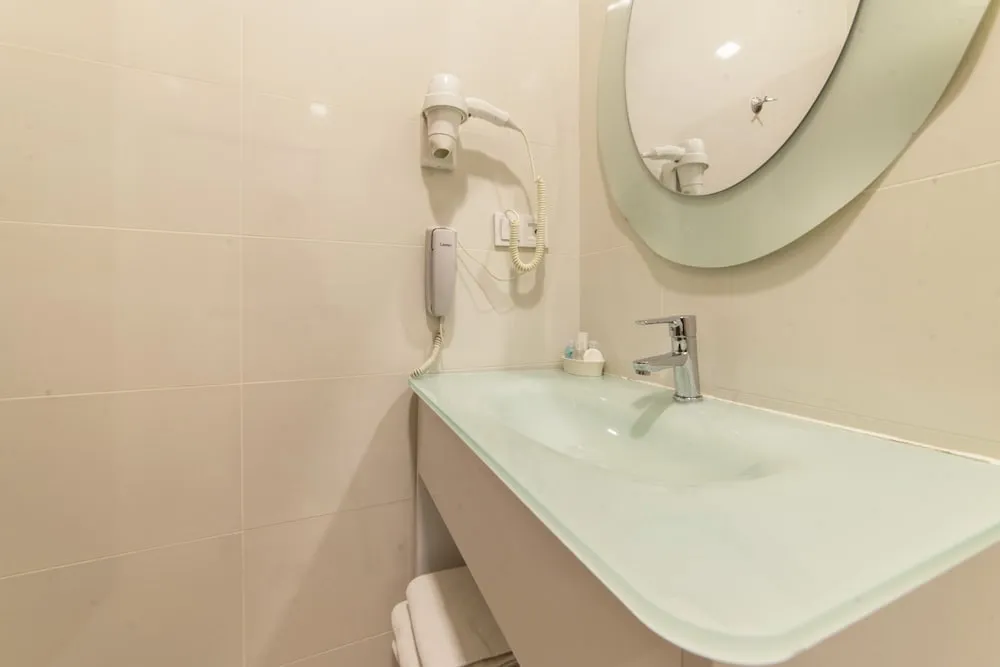 Economy Tek Büyük Yataklı Oda